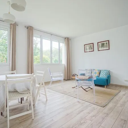 Spacious And Bright Apt In Paris